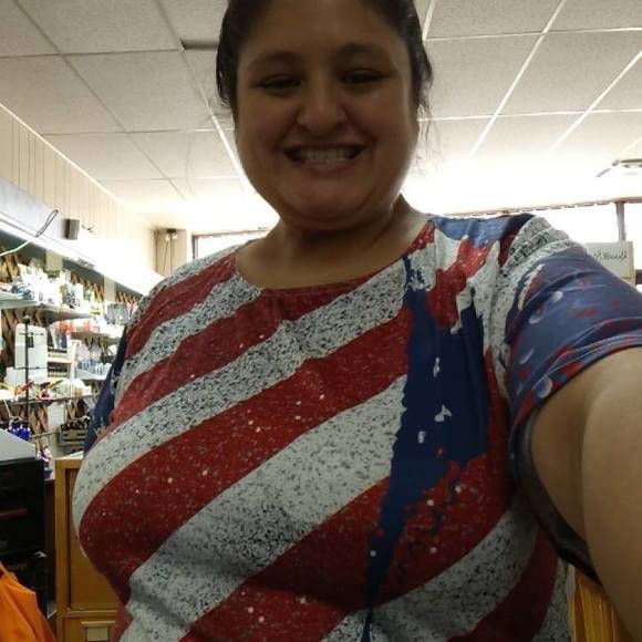 Meet your Posher, Deborah - Picture 1 of 1